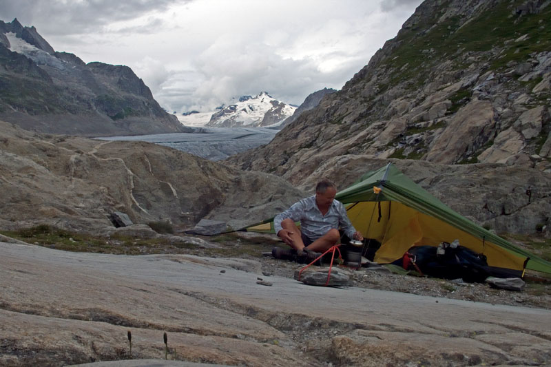 4. Alpenkross mit Rucksack und Zelt von Konstanz zum Matterhorn.